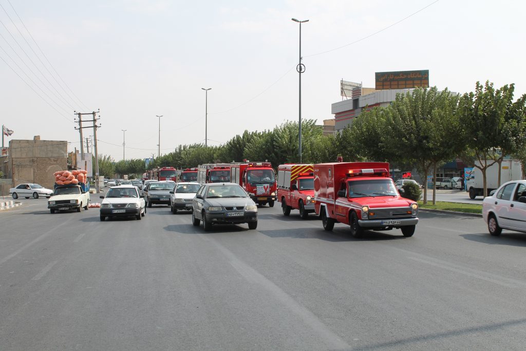 رژه ناوگان موتوری آتش نشانان اسلامشهری به مناسبت روز ملی ایمنی و آتش نشانی