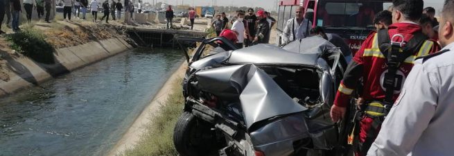 تصادف و سقوط خودرو به داخل کانال آب در بلوار پیامبر اعظم
